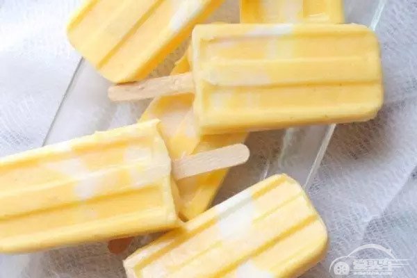 边开车边吃冰棍被罚100元 属危险驾驶行为