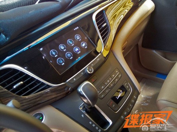 整体设计变化大 别克全新GL8内饰谍照