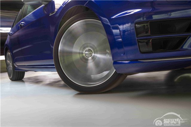 玩转“百公里加速竞赛” 大众进口汽车Golf R 0-100km/h加速破5的秘密所在