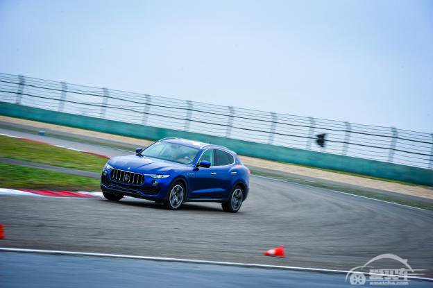 玛莎拉蒂2017款Quattroporte、Levante首登上海赛车场