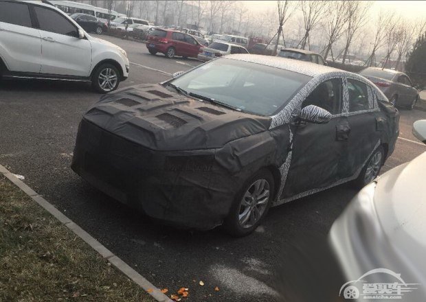更加宽大 疑似吉利新一代帝豪谍照曝光