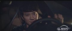  法拉利开启跃马新境界 看冯绍峰如何驾驭全新GTC4Lusso T 
