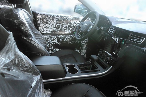 全新7座中型SUV 凯翼X7路试谍照曝光