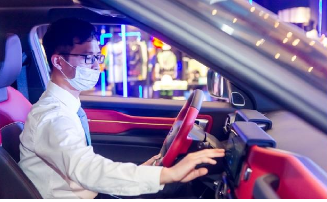  真正的未来科技SUV，吉利ICON刷新你对＂黑科技＂的认知 