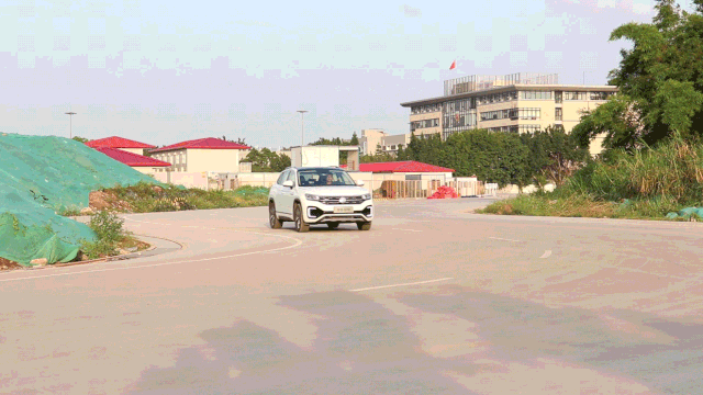 轱辘试驾|20多万的SUV也有V8声浪，探岳GTE是怎样变成“性能车”的？