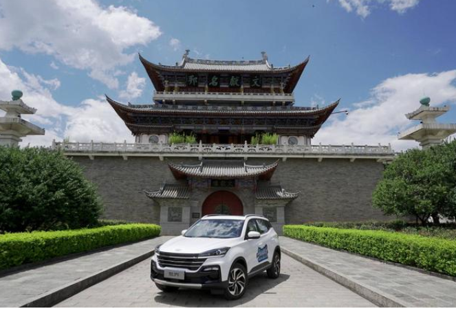  试驾预售5.89万起的紧凑型SUV：家用很合适，性价比很高 