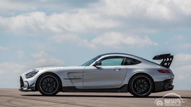 AMG GT黑系列搭全新V8发动机3.2秒破百 成都车展首发