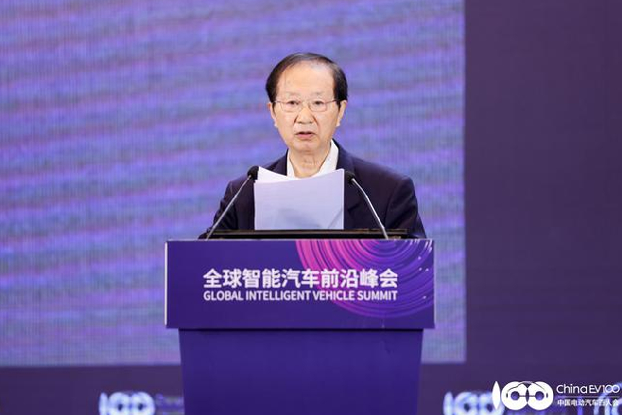  陈清泰：汽车革命的下一步是智能化和网联化 
