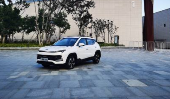  抢先试驾嘉悦X4，这是一款被低估了的国产SUV，德系控可入手 