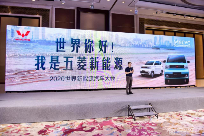 宏光MINI  EV 国庆假期燃爆成都CEA潮流文化展