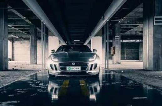  入门级跑车怎么选，捷豹F-TYPE vs 宝马Z4 