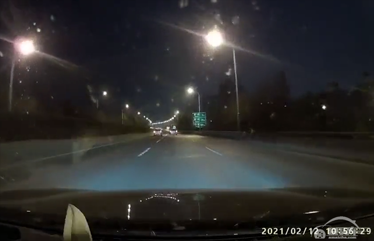 宝马又曝安全问题：5系行驶中车门竟自动打开，车主要求退车