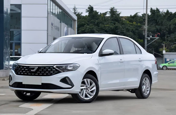  车300：曾是“国民神车”月销超4万台，如今5.5万清仓也卖不动 