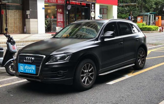  汽车雨刮器该怎么换？ 