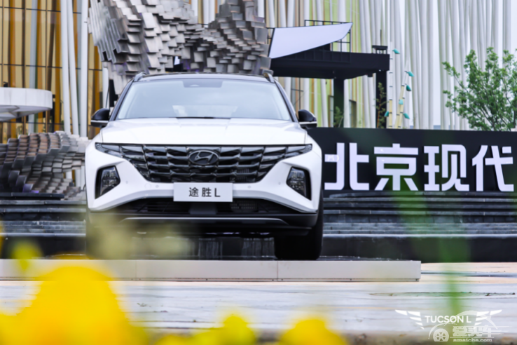 强势来袭 第五代途胜L开辟城市SUV新时代!