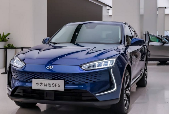  华为终于开始卖车了！赛力斯华为智选SF5售21.68万元起 