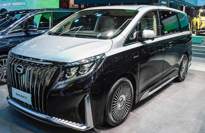  传祺M8对比MAXUS G20，20万预算选哪款MPV，不会再纠结了！ 