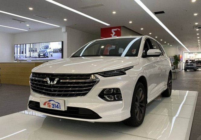  10万大空间MPV 都有第二排独立座椅 五菱凯捷和比亚迪宋MAX选谁？ 