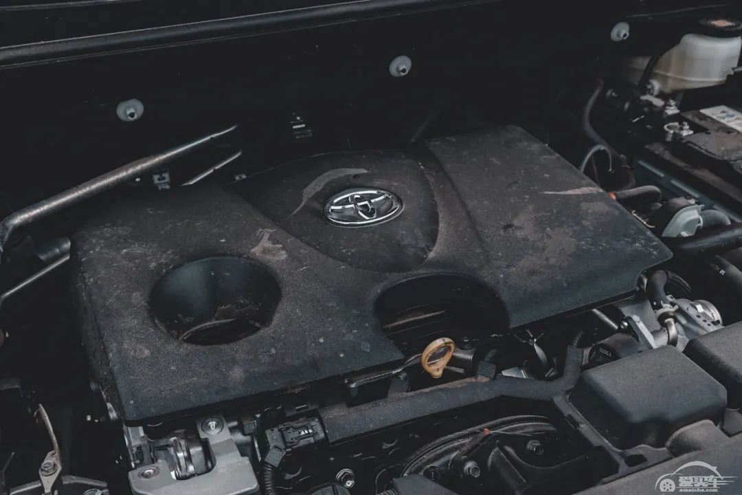 20岁小伙该选谁？东风风行T5 EVO和一汽丰田RAV4一决高下！