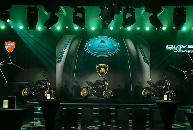  杜卡迪Diavel 1260兰博基尼限量版义拍成功 