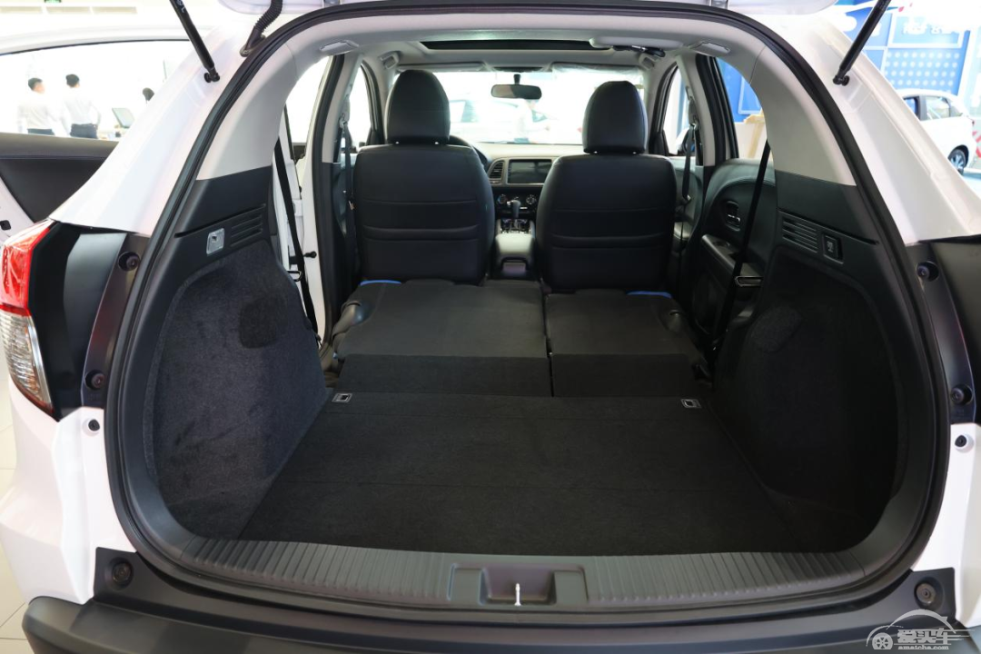 手握15万预算买SUV？90后小哥跑一趟本田4S店，锁定缤智了