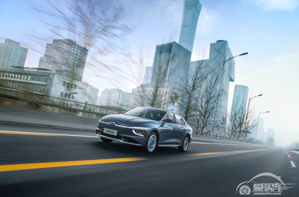 想买高级电动汽车？除了Model 3还可以看看名图纯电动