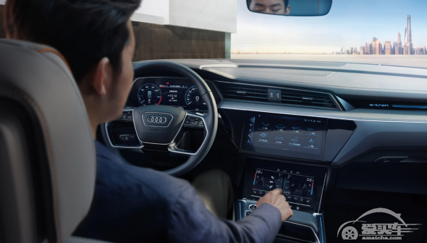 “吸睛神车”奥迪e-tron闪耀登场，你爱了么？