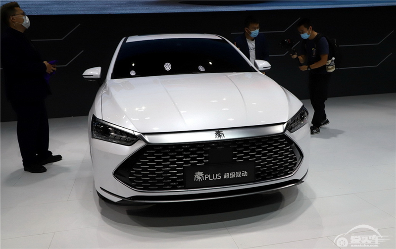 毕业买车，这几款颜值、性能、油耗各有特色，但不适合富二代