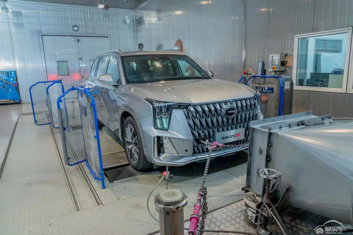 谁说中大型SUV一定耗油？第二代GS8混动版的油耗比肩轿车