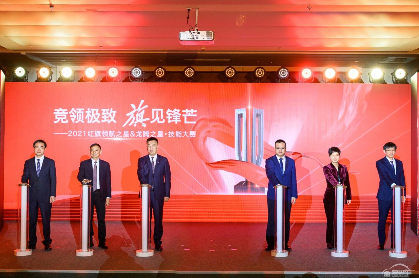 红越关山旗见锋芒 新红旗10月销量再创新纪录
