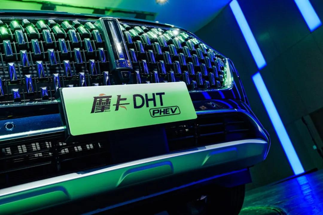  真正0焦虑，摩卡DHT-PHEV带领魏牌冲破新能源围城！ 