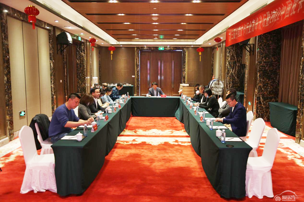 共拓新蓝海 第三届中国皮卡行业高峰论坛暨2022中国皮卡年度车型盛典召开