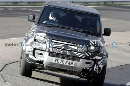 与AMG G63竞争！路虎卫士110 V8动力最新谍照曝光 