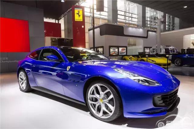  宜家宜商的法拉利GTC4Lusso T，超跑味道还在吗？ 
