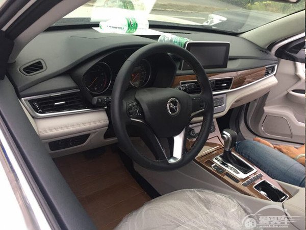 7座紧凑型SUV？汉腾X5实车抢先拍