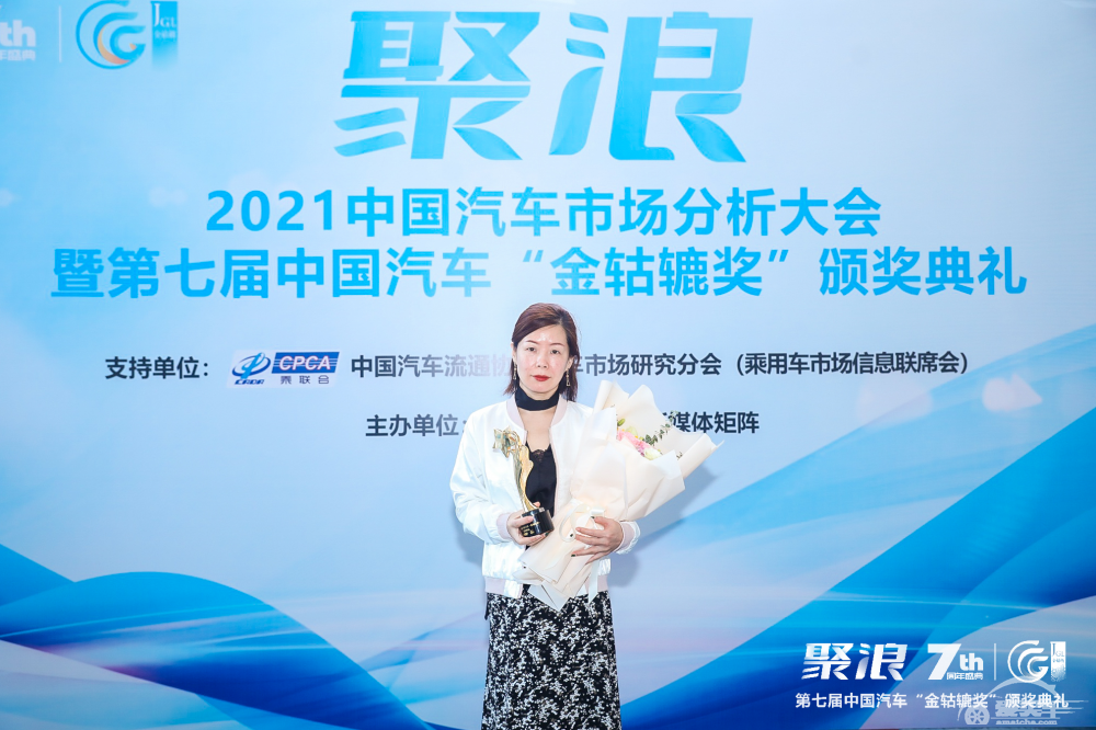 2021第七届中国汽车“金轱辘奖”最受欢迎SUV：沃尔沃XC60