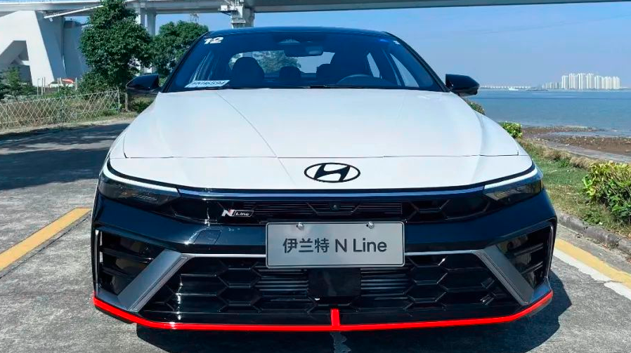 试驾｜自带赛道套件，出街就是明星，全新伊兰