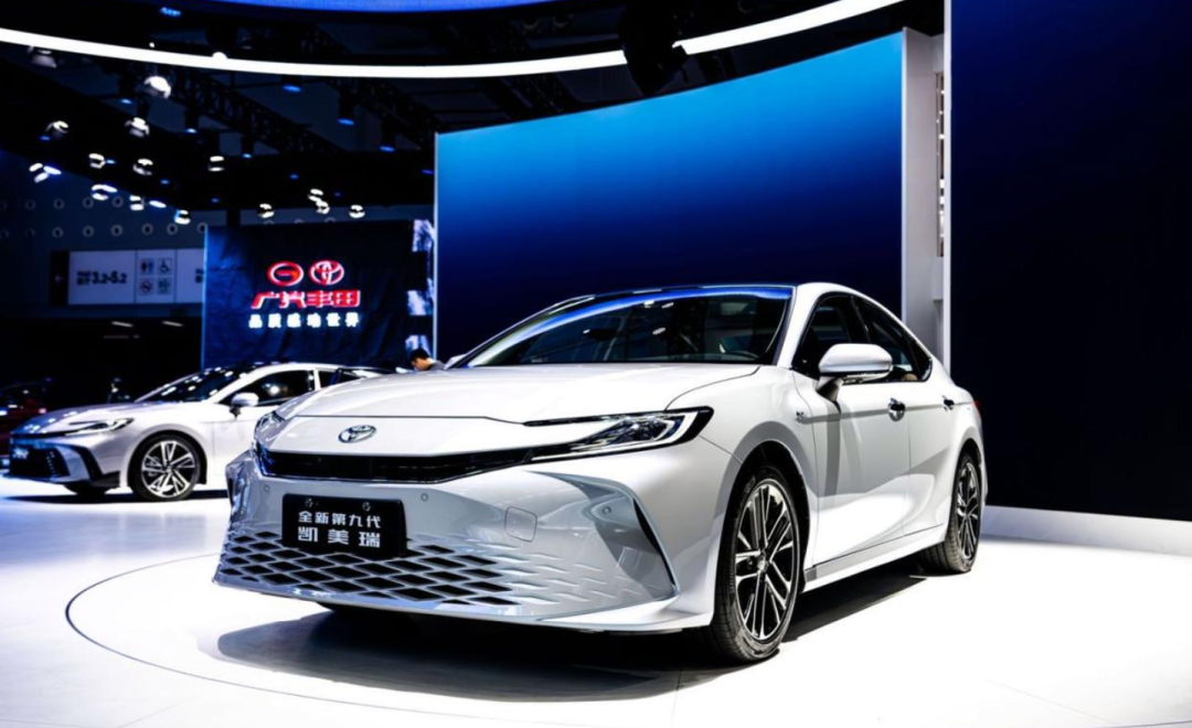 疯狂2023丨这十位汽车风云人物，值得掌声一片